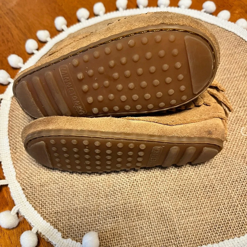 Minnetonka Kids Suede Fringe Moccasins in Tan
